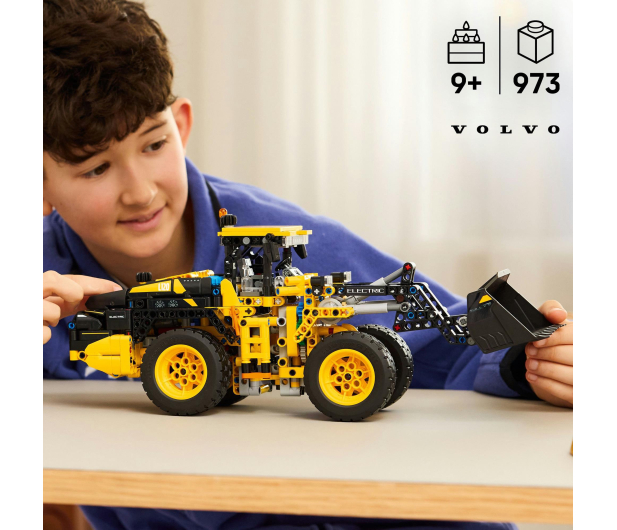 LEGO Technic 42209 Ładowarka kołowa Volvo L120 electric - 1331619 - zdjęcie 2